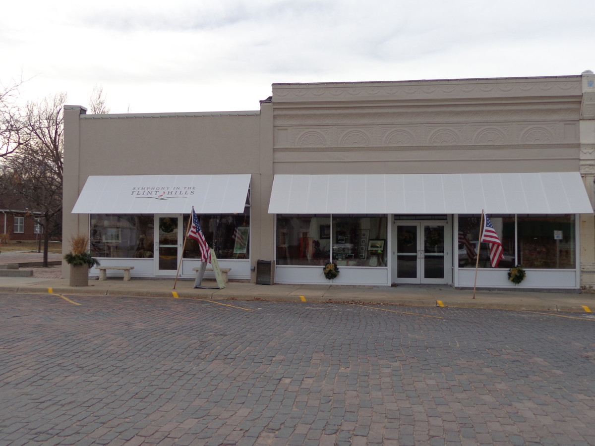 Shopping City of Cottonwood Falls Kansas